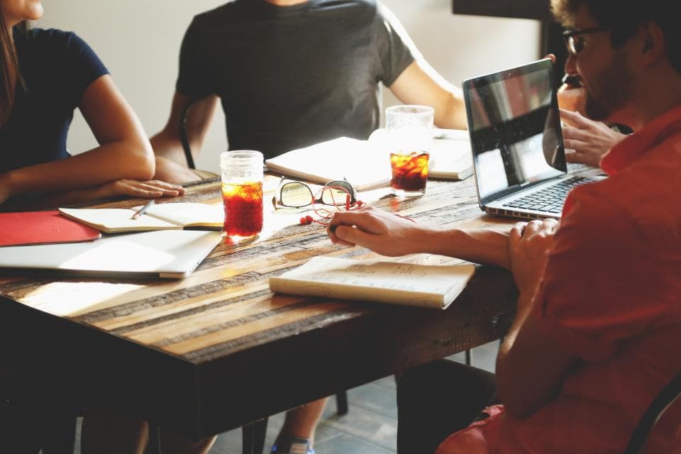 Comparing in-house, outsourced, and agency development for a startup